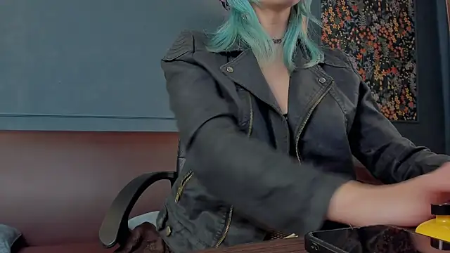 XXX chat uživo modela LiraBelle