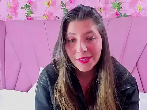 XXX chat uživo modela EmberCooper_