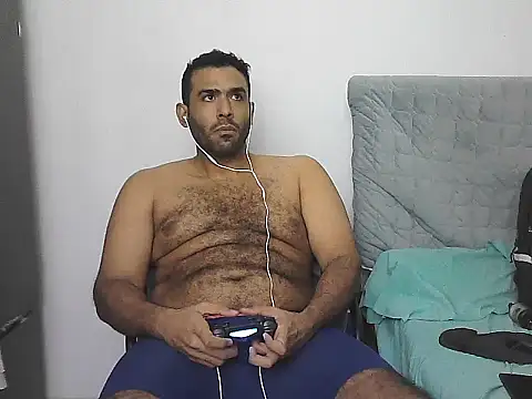 AlphaLatinoBear: онлайн-секс-чат