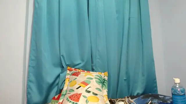 Abi-Jones Adlı Modelin Web Kamerası Şovu