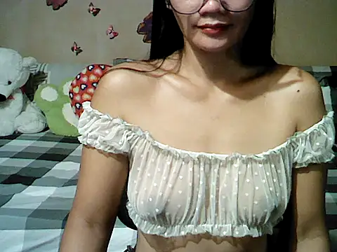 Mia_Rein Adlı Modelin Canlı XXX Sohbeti