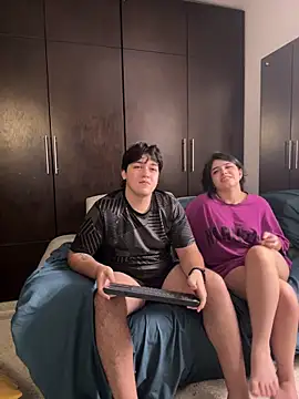 EmilyAndAndrew: онлайн-секс-чат