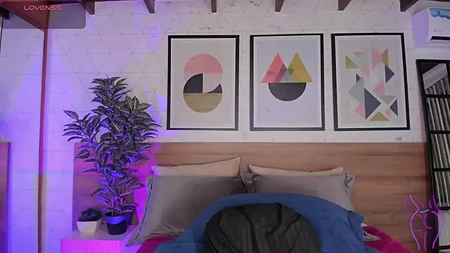 MiaKay1 现场XXX聊天