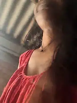 Sweet-runi Show in webcam