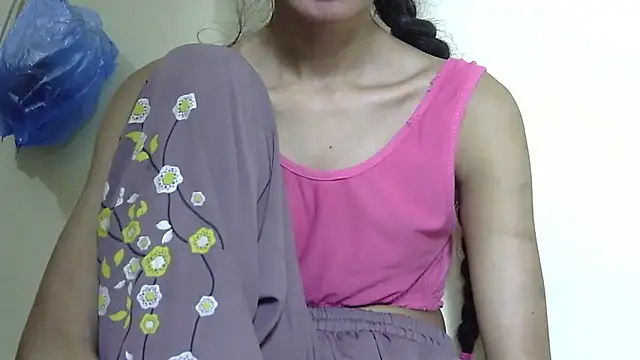 Czat XXX na żywo – Anu_tiny