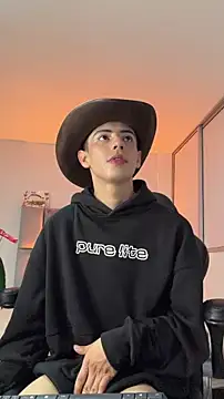 Sebastian_Reed Live XXX-Chat