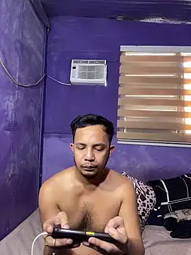 hotcumboi69 Live XXX-Chat