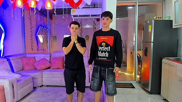 Houseofwarrios' Live XXX Chat