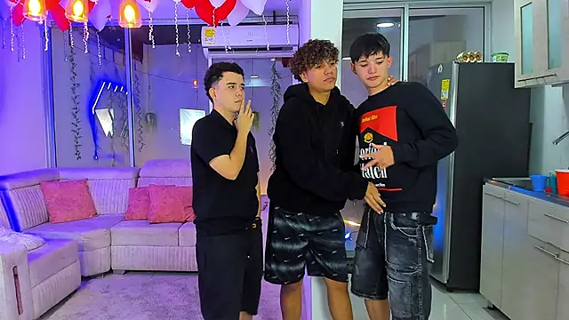 XXX chat uživo modela Houseofwarrios