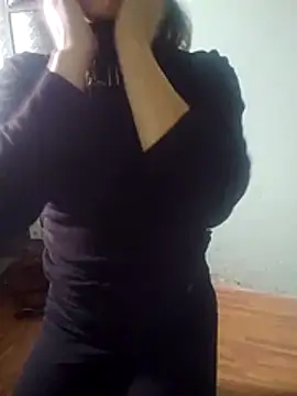 Emily-yy's Live XXX Chat