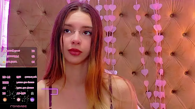 CoraVex's Live XXX Chat