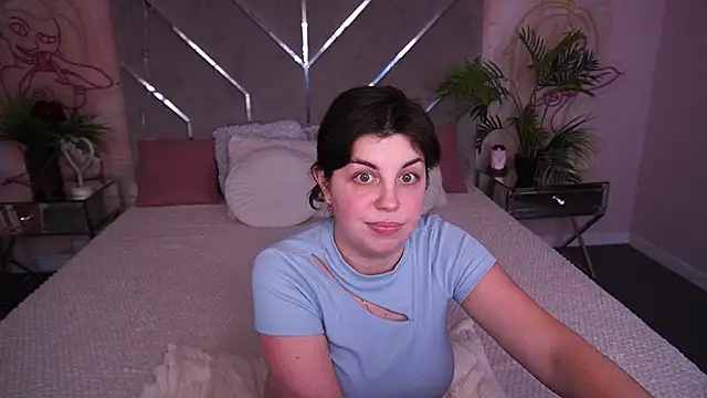 Chat +18 de MirandaWong ao vivo