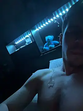 Webkamerová show daddyshomeee_