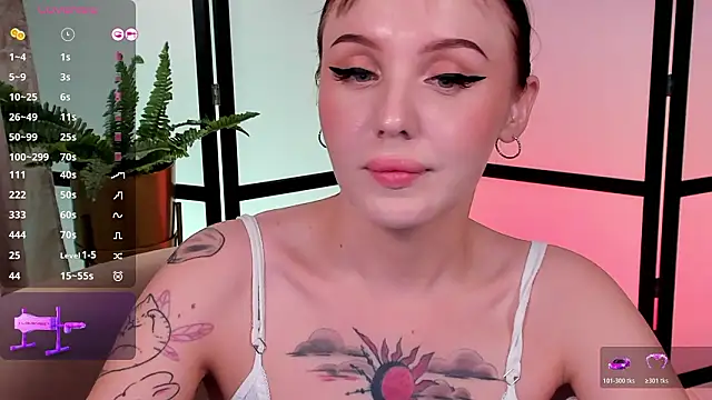 Chat +18 de LianaFord ao vivo