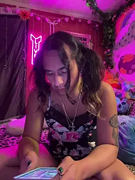 TranSexualJade95: онлайн-секс-чат