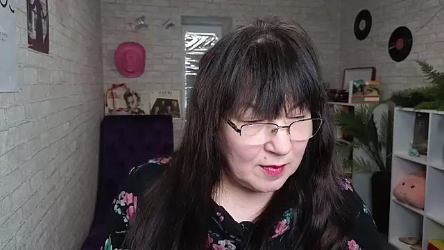 Вебкам-шоу Tori_Twirl