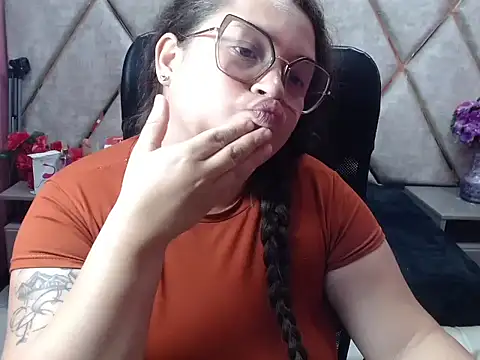 Sarah_Boobs_n Live XXX chat