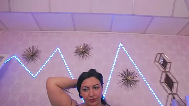 BustyEva_ Adlı Modelin Canlı XXX Sohbeti