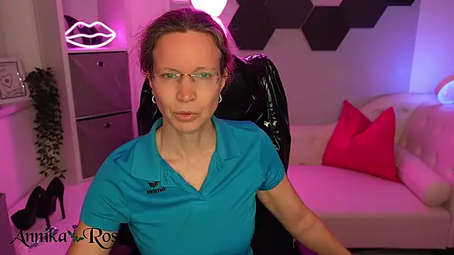 AnnikaRose: онлайн-секс-чат