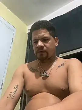 Dominicanobb: διαδικτυακό σόου στην κάμερα