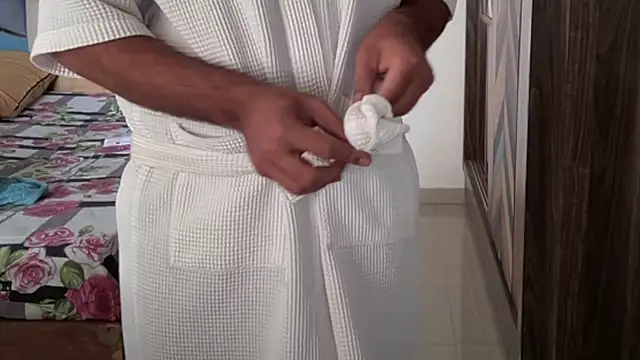 MakeMeAwareAahのウェブカメラショー