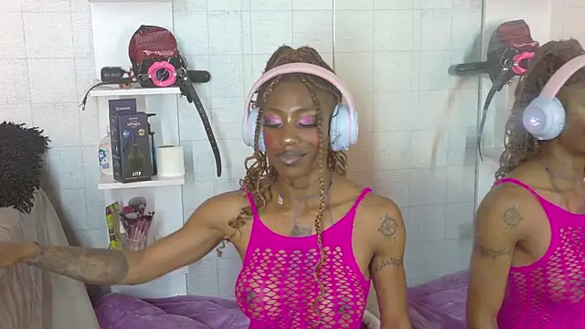 XXX chat uživo modela DaniaMarcell