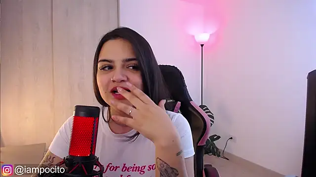 MissPuchi 现场XXX聊天