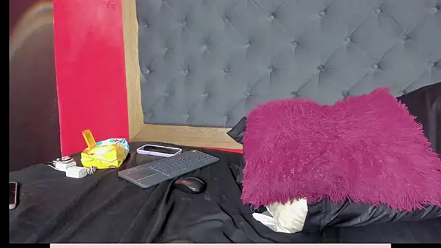 YayaHilton – Live XXX-chat