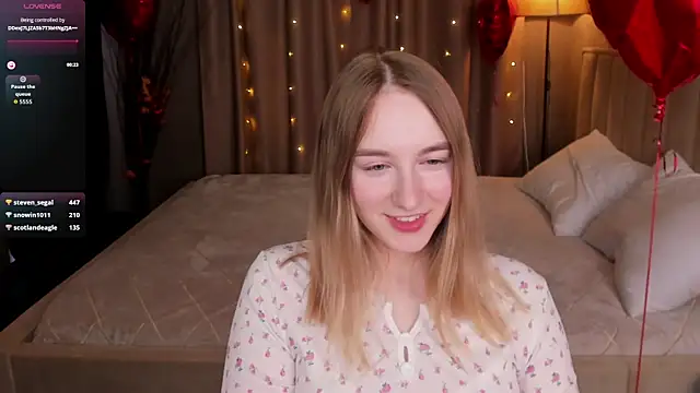 Shy_Polly's Webcam Show