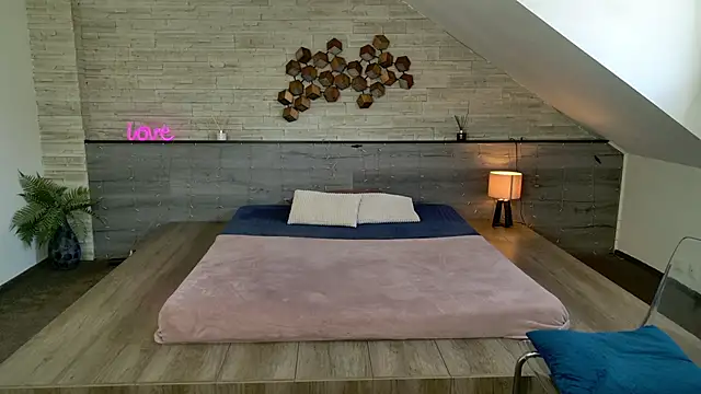 Chat XXX ao vivo de hornyb33_