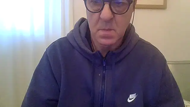 ANONIMO7735 – Naživo XXX chat