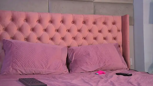 Roxy_WildeのライブXXXチャット