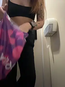 Chat XXX en directo de KishaMur