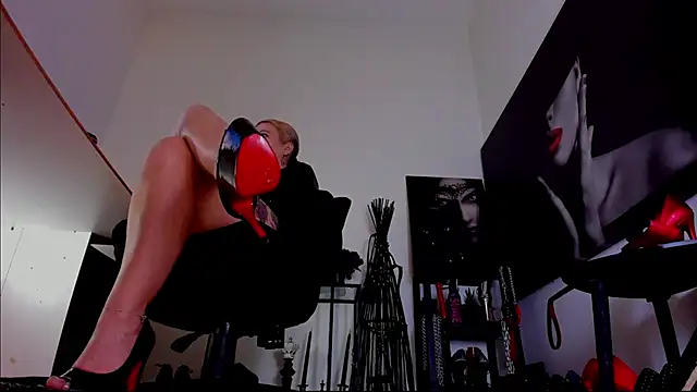 Živý XXX chat MistressDemi