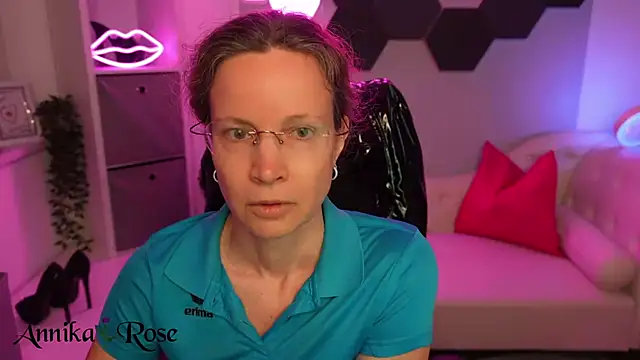 AnnikaRose 现场XXX聊天