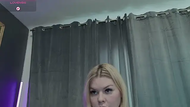 Issa_Jo Adlı Modelin Canlı XXX Sohbeti