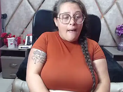 Chat +18 de Sarah_Boobs_ ao vivo