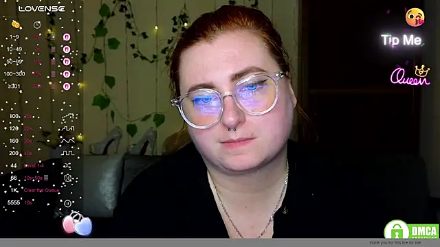 Chat +18 de Alicia_love00 ao vivo