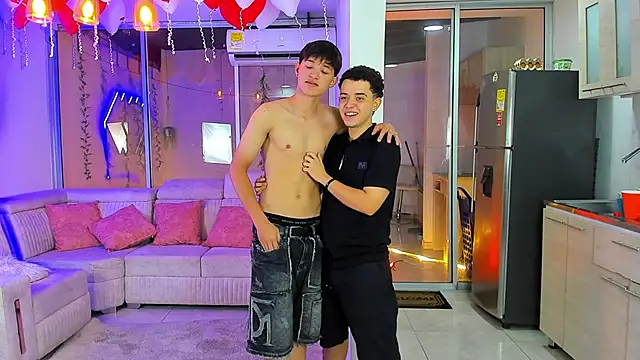 Houseofwarrios live XXX chat