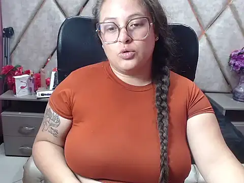 Sarah_Boobs_ 即時 XXX 聊天