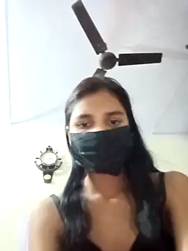 Mahira-- Show in webcam