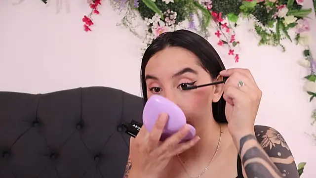 kaylee_lee Adlı Modelin Canlı XXX Sohbeti