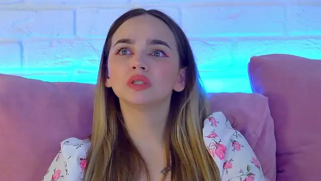 AnitaVenture: онлайн-секс-чат