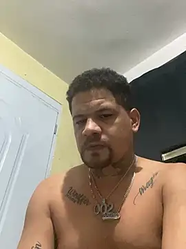 Dominicanobb Adlı Modelin Canlı XXX Sohbeti