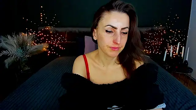 Rebecca_Diamond: онлайн-секс-чат