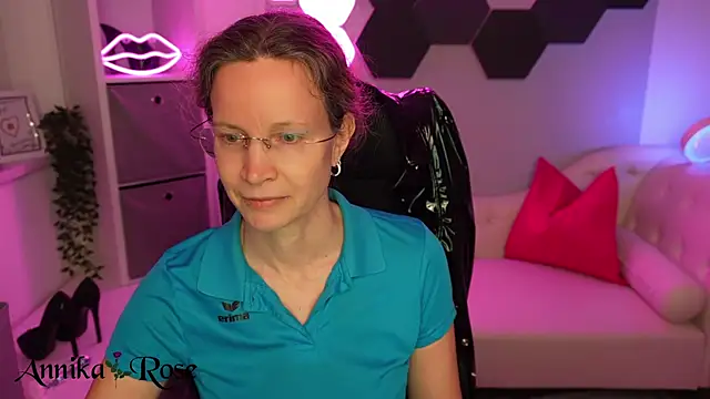 Chat XXX en directo de AnnikaRose