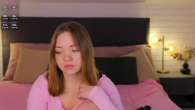 Kiss_Moon Pertunjukan Webcam