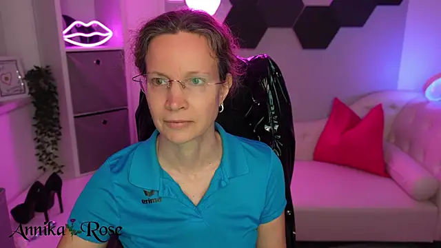 AnnikaRose: онлайн-секс-чат