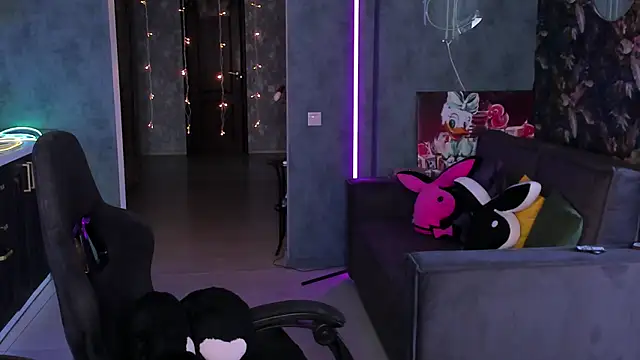 BlckmirrorrのライブXXXチャット