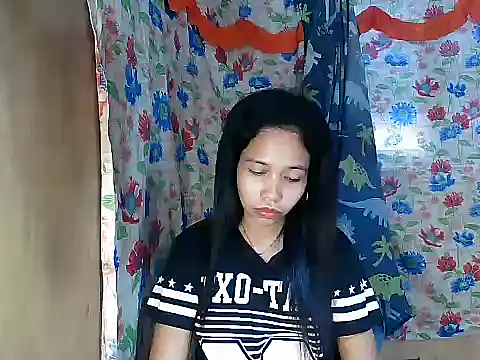 PinaySkinnyGirl Adlı Modelin Canlı XXX Sohbeti